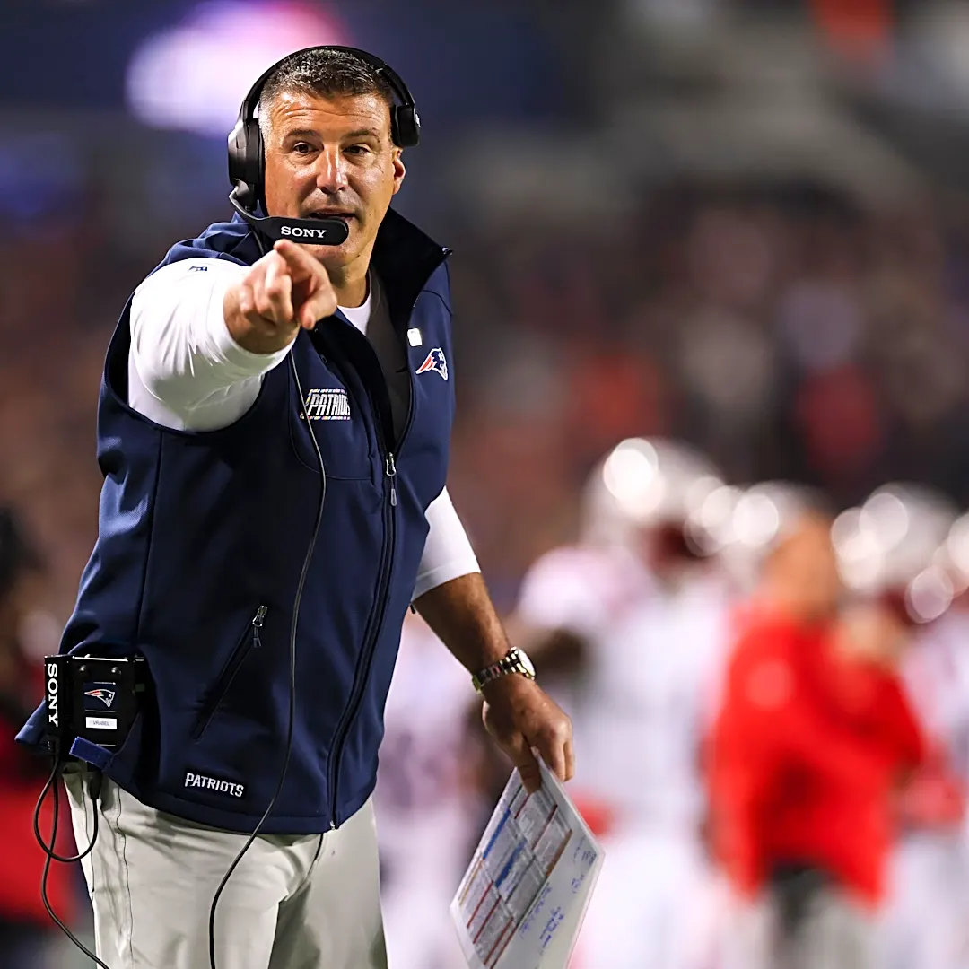 Patriots try unconventional late-game tactic in loss to Bears