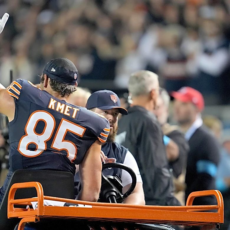 Report: Bears tight end Cole Kmet’s injury is ‘likely’ season-ending
