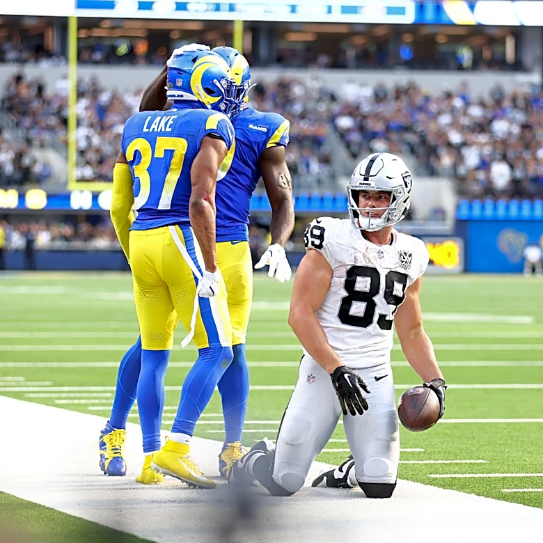 NFL predictions: Las Vegas Raiders-Los Angeles Rams clinging to postseason relevance in Week 7 matchup
