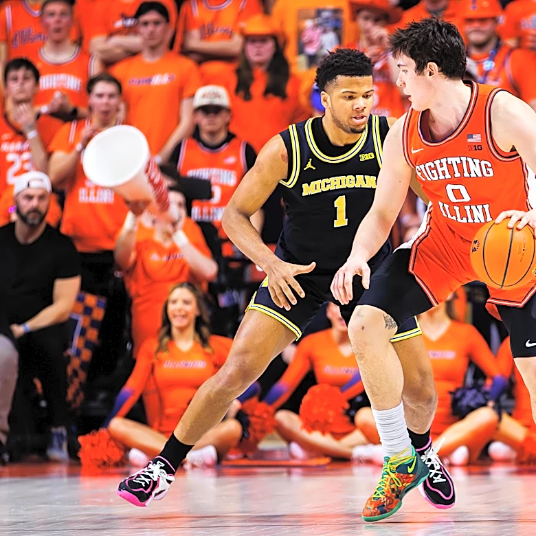 David Mirkovic on sideline back in boot during Illinois’ exhibition vs. Baylor