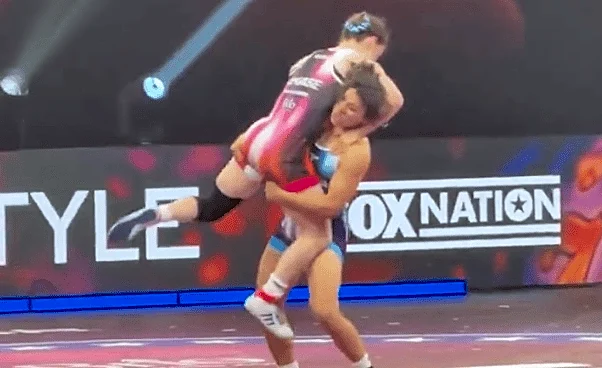 Highlights! Bella Mir delivers massive slam in RAF return, wins via 10-0 tech fall | RAF 14