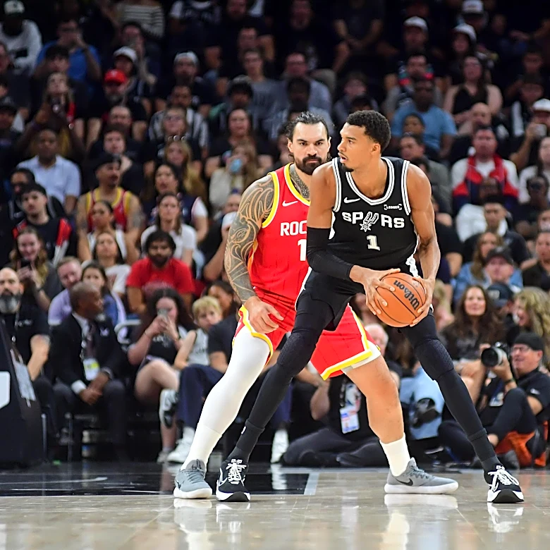 Spurs lose heartbreaker to Rockets in Austin, fall to 0-2