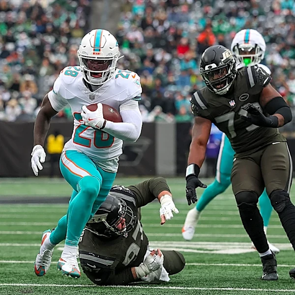 Three Things I’m Looking at in the Jets vs. Dolphins Game