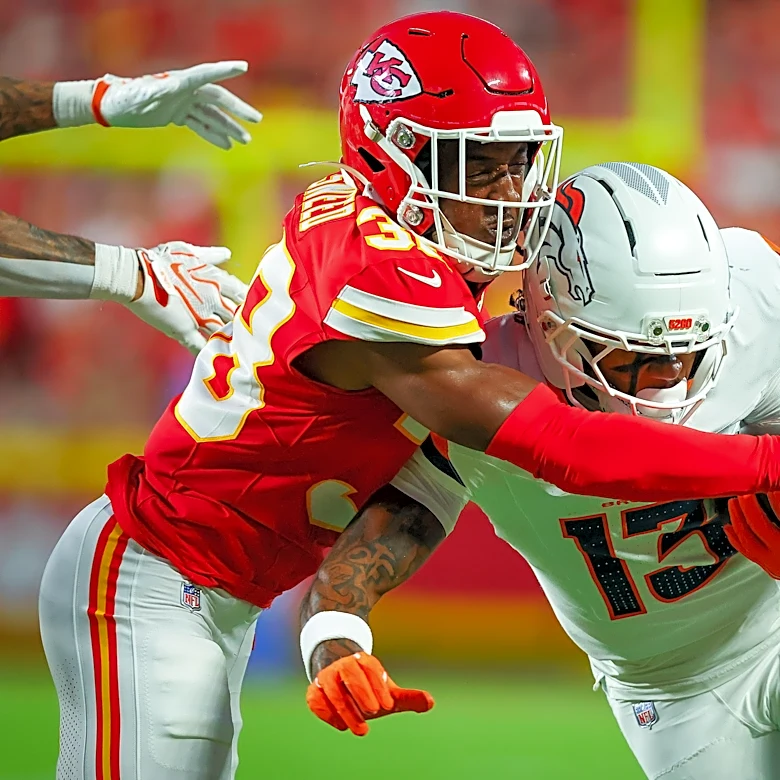 L’Jarius Sneed traveling separately to Seatle; Chiefs make 4 roster moves