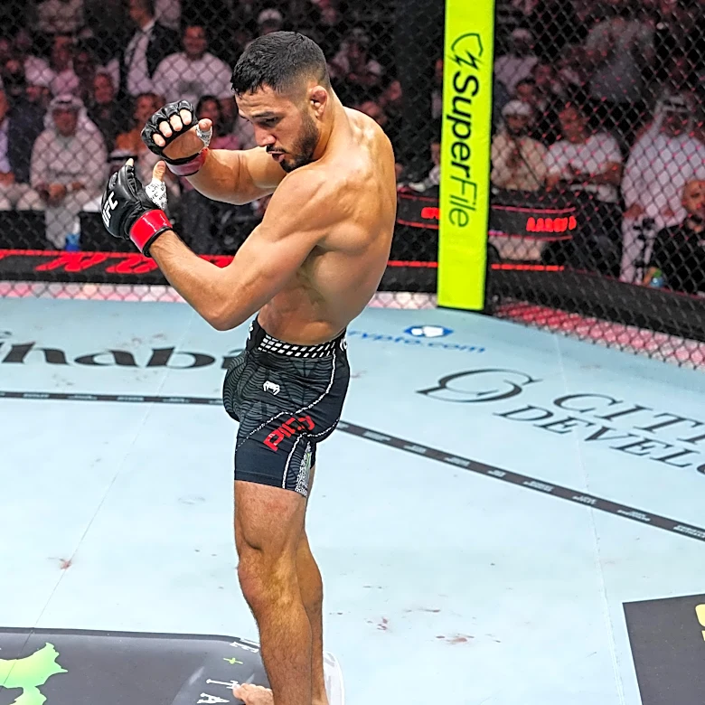 Highlights! Aaron Pico delivers 74-second knockout over Losene Keita, takes aim at featherweight ‘rankings squatters’ | UFC 333