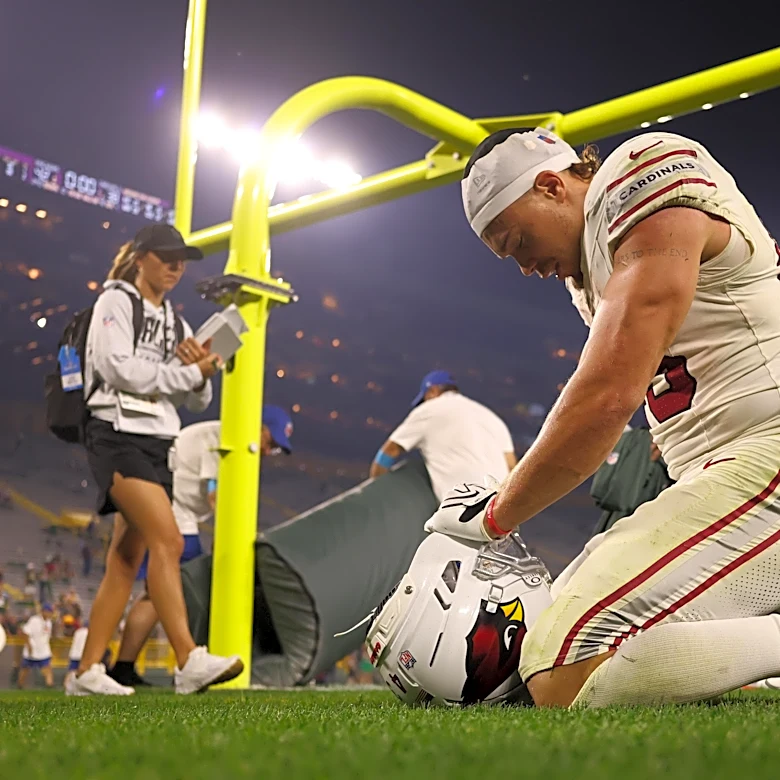 Arizona Cardinals add running back to active roster with Jeremiyah Love out