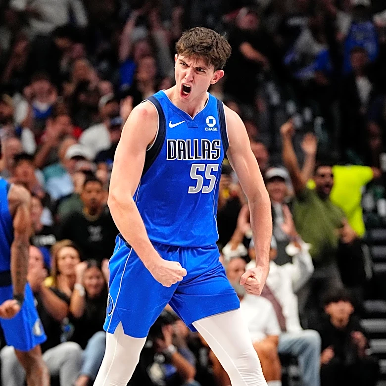 Player Grades: Sergio De Larrea shines in the Dallas Mavericks home opening 122-106 loss to the San Antonio Spurs