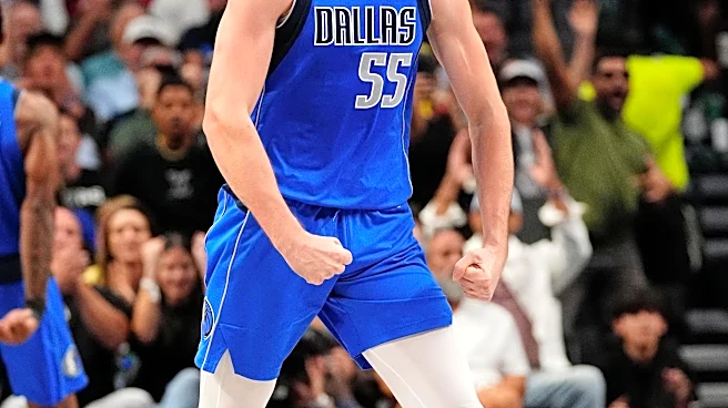 Player Grades: Sergio De Larrea shines in the Dallas Mavericks home opening 122-106 loss to the San Antonio Spurs
