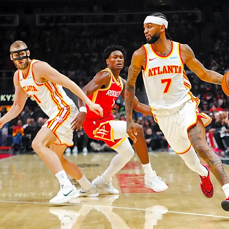 Hawks struggle shooting against the Rockets