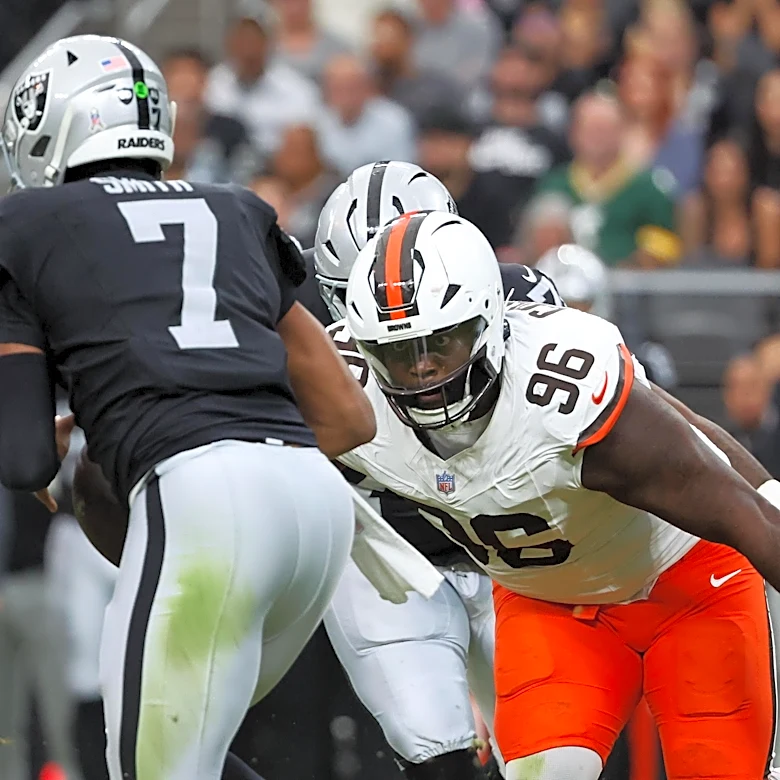 Browns extend defensive player with $30 million deal overnight