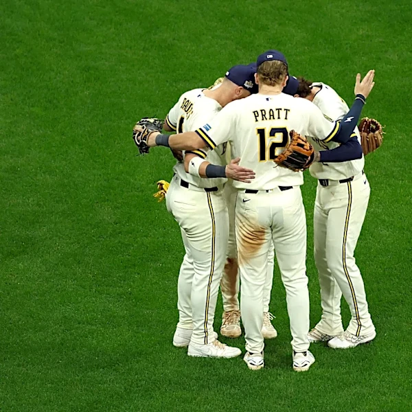 Playoff Roundup: Brewers rally to take 2-0 lead in World Series