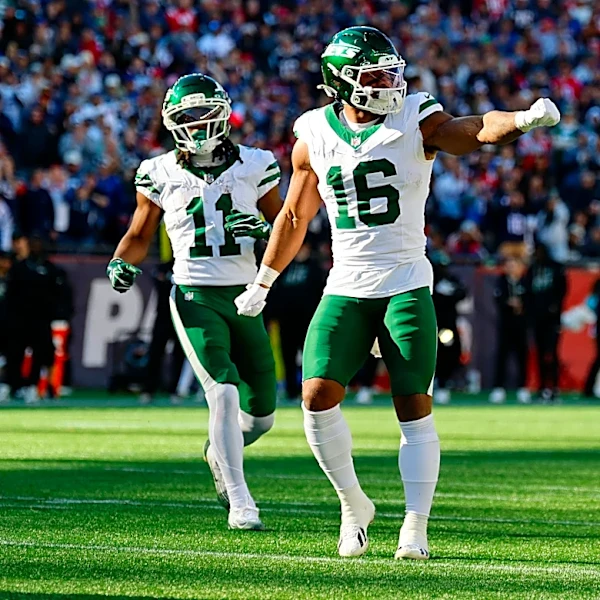 Jets vs Dolphins Pre-Game Ball