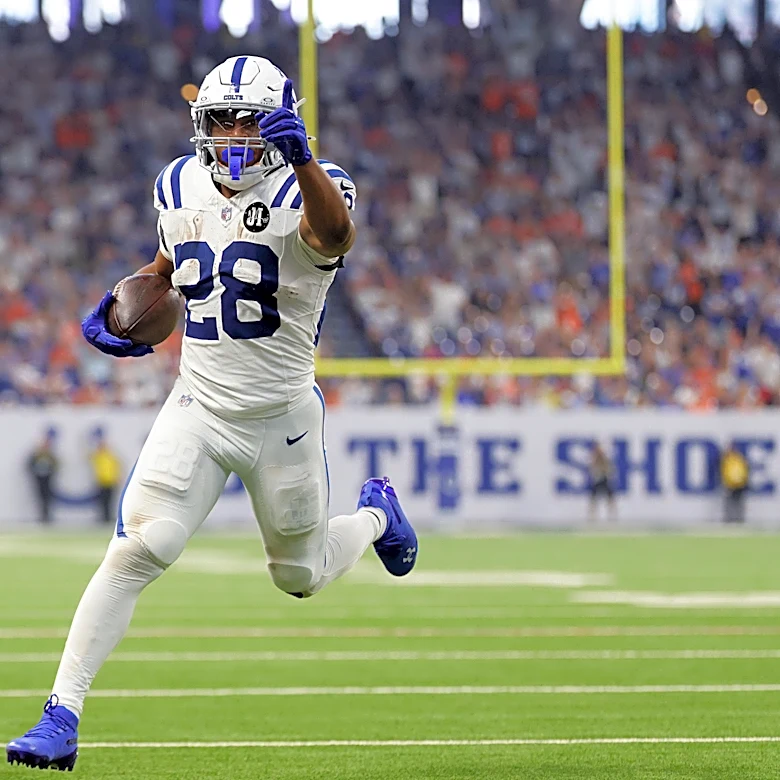 NFL insiders report that the Broncos are expected to show interest in Colts RB Jonathan Taylor