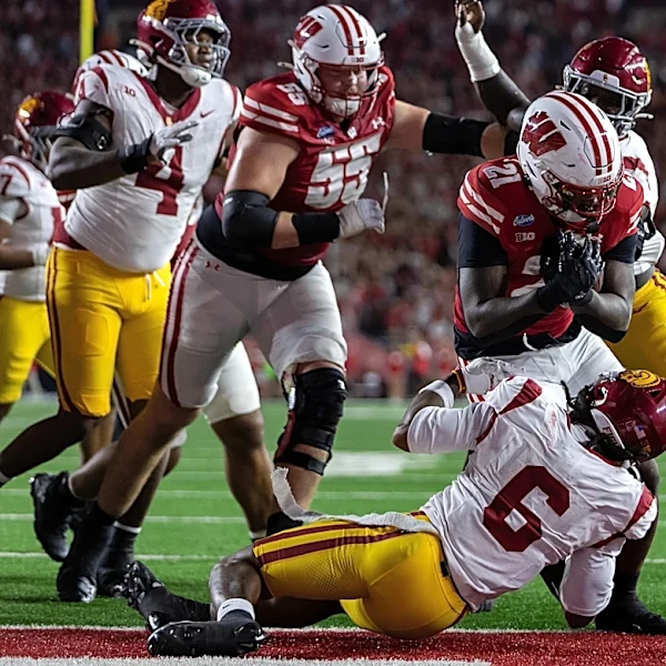 Badgers grades, snap counts on offense from Week 8 vs. USC: New starter earns highest grade on team