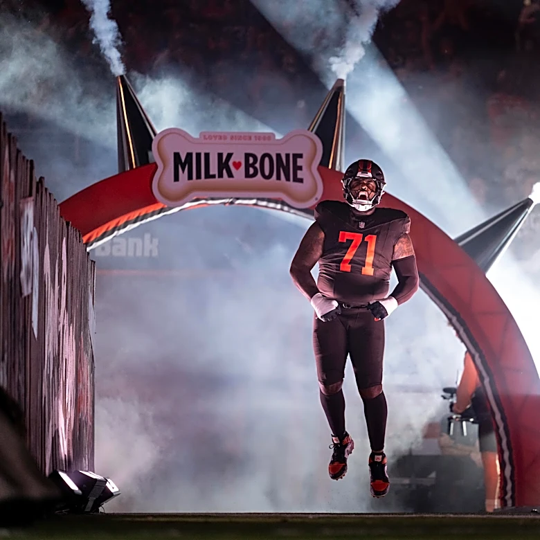 Browns injuries: OLman goes out in the 2nd half in Week 7 versus the Titans