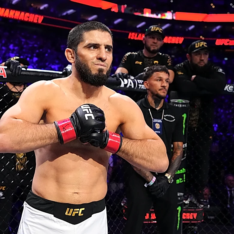 Islam Makhachev reveals why he turned down January fight with Carlos Prates
