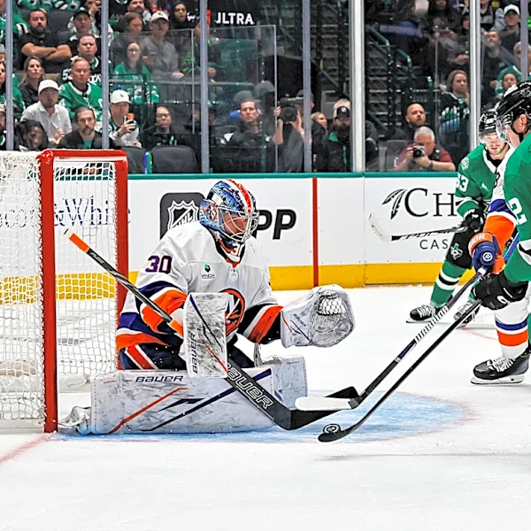 Stars 6, Islanders 3: Defensive leaks catch up