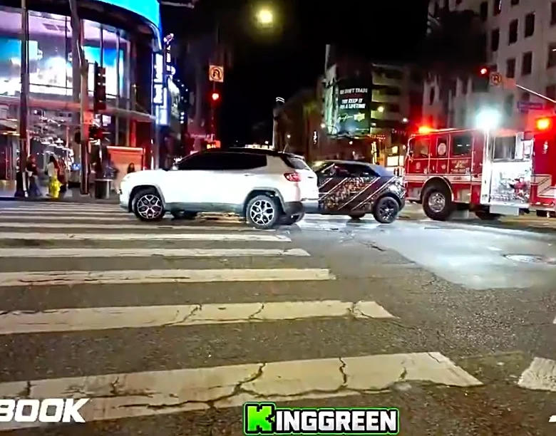 Watch UFC fighter live stream his own car accident — ‘It’s totaled’