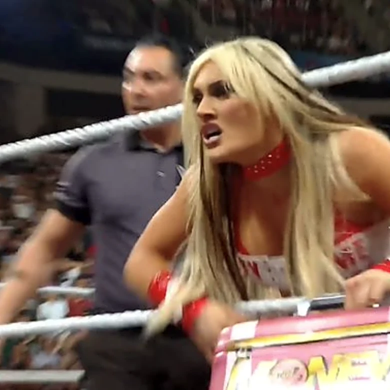 Good Raw show ends terribly with DQ in title match, another dumb cash-in tease