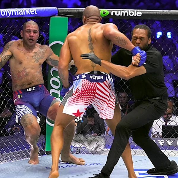 Alex Pereira now claims Herb Dean stopped Ciryl Gane fight early: ‘I was still standing’