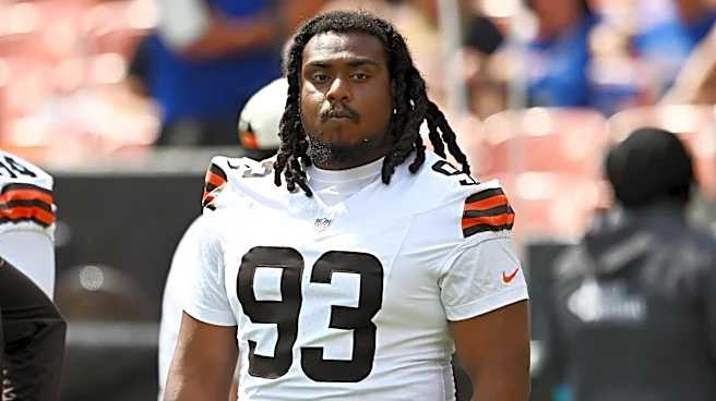 Browns make 3 roster moves; have an open spot available along with a Kalia Davis update