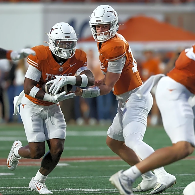 How the Texas running game found its footing against Ole Miss