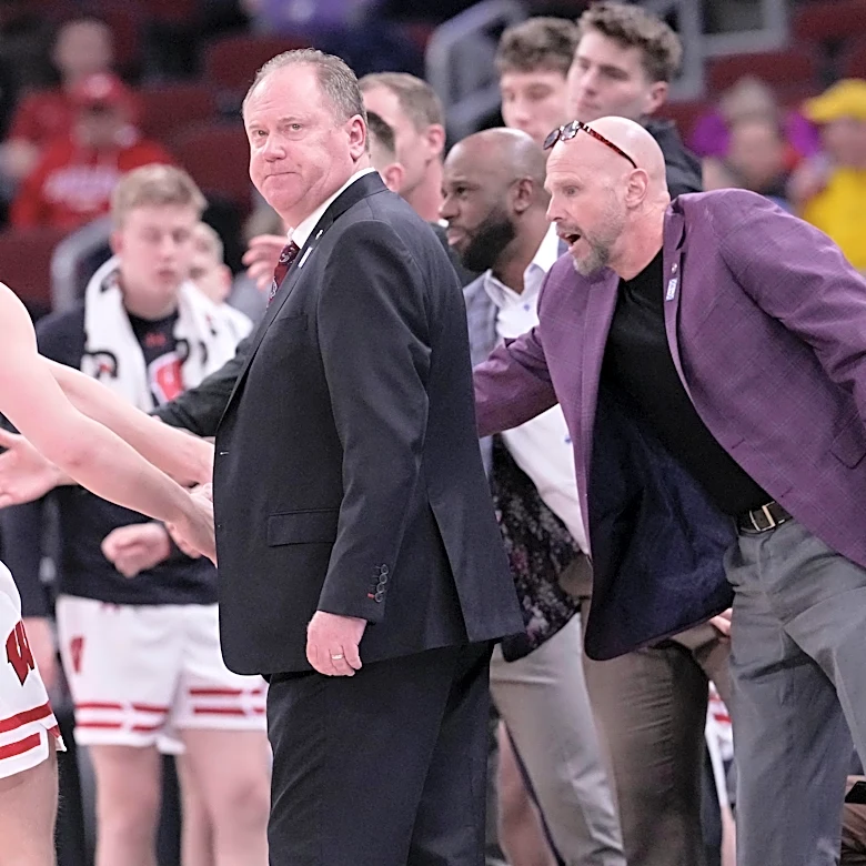 Wisconsin Badgers vs. Oklahoma State Cowboys Game Thread: Final exhibition before the real games start