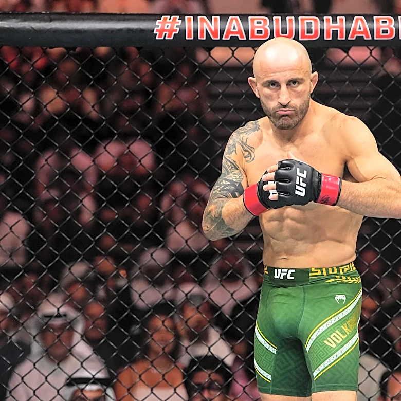 Morning Report | Chael Sonnen: Alexander Volkanovski double retirement fight pitch is ‘one of the dumbest ideas I’ve ever heard’