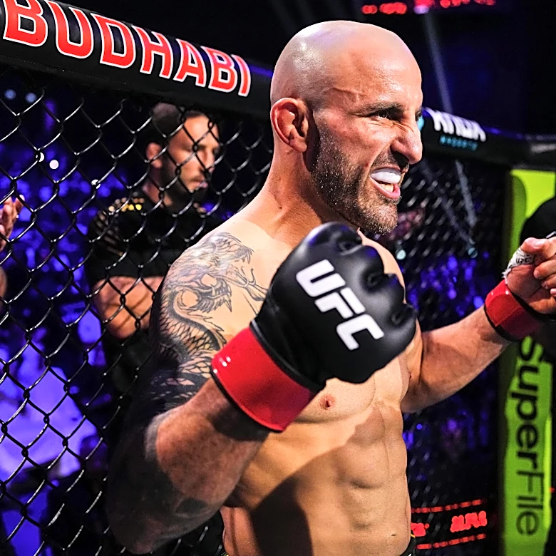 Alexander Volkanovski believes Aljamain Sterling deserves title shot over Brazilian knockout artist — ‘In a great position’
