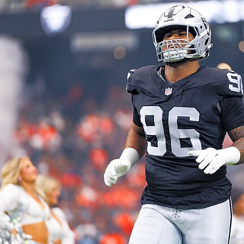 Patriots unsuccessfully tried to claim ex-Raiders defensive tackle, per report
