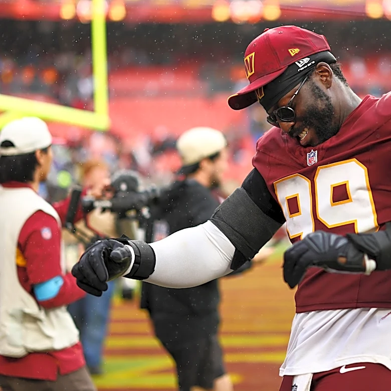 Commanders vs. Eagles Thursday injury report: Javon Kinlaw still out