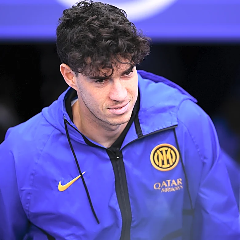 Alessandro Bastoni back on Barcelona’s agenda but wants Hansi Flick talks