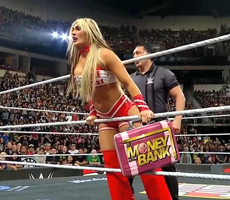 WWE SmackDown preview (Oct. 30, 2026): Tiffany Stratton is here to save fans from a Nikki Bella world title run