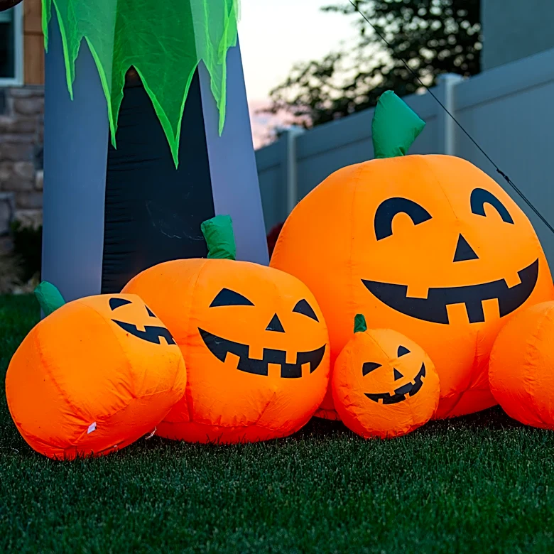 Weekend Warm-up: Halloween 2026 — Bayern Munich players as movie villains; A Spooky Mix of Halloween Songs; Bundesliga predictions; and MORE!