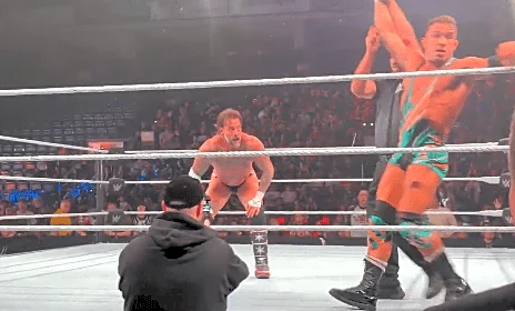 Chad Gable pinned CM Punk clean!