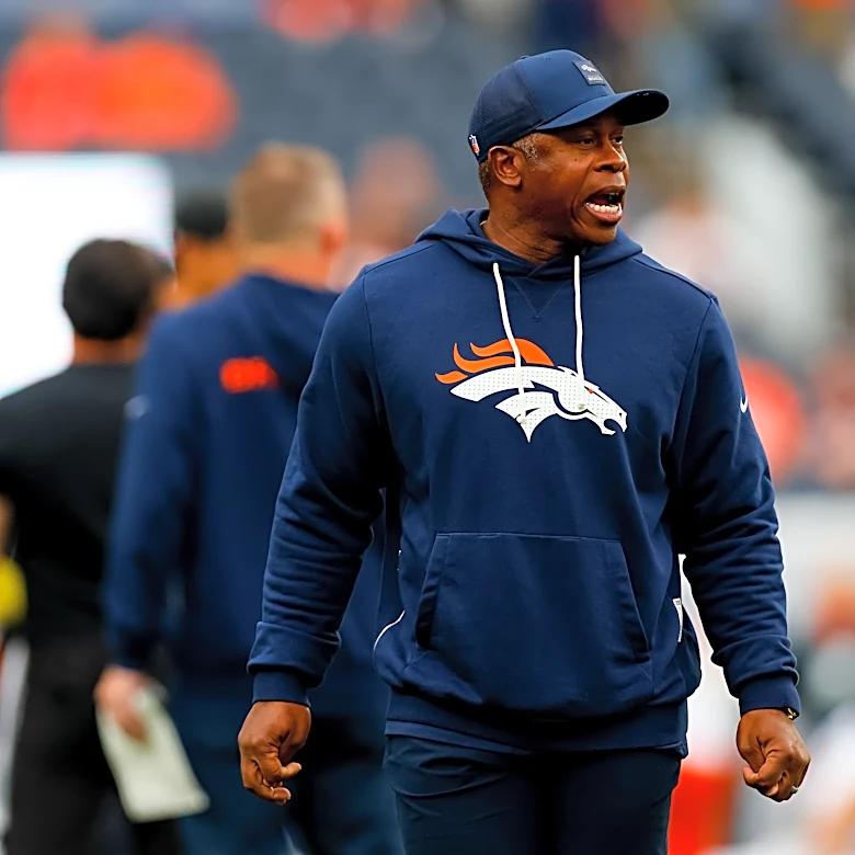 Vance Joseph emphasizes the importance of limiting Kenneth Walker’s impact