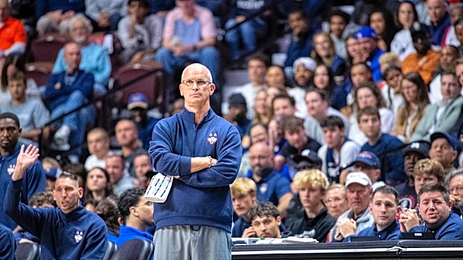 Dan Hurley signs two-year extension with UConn