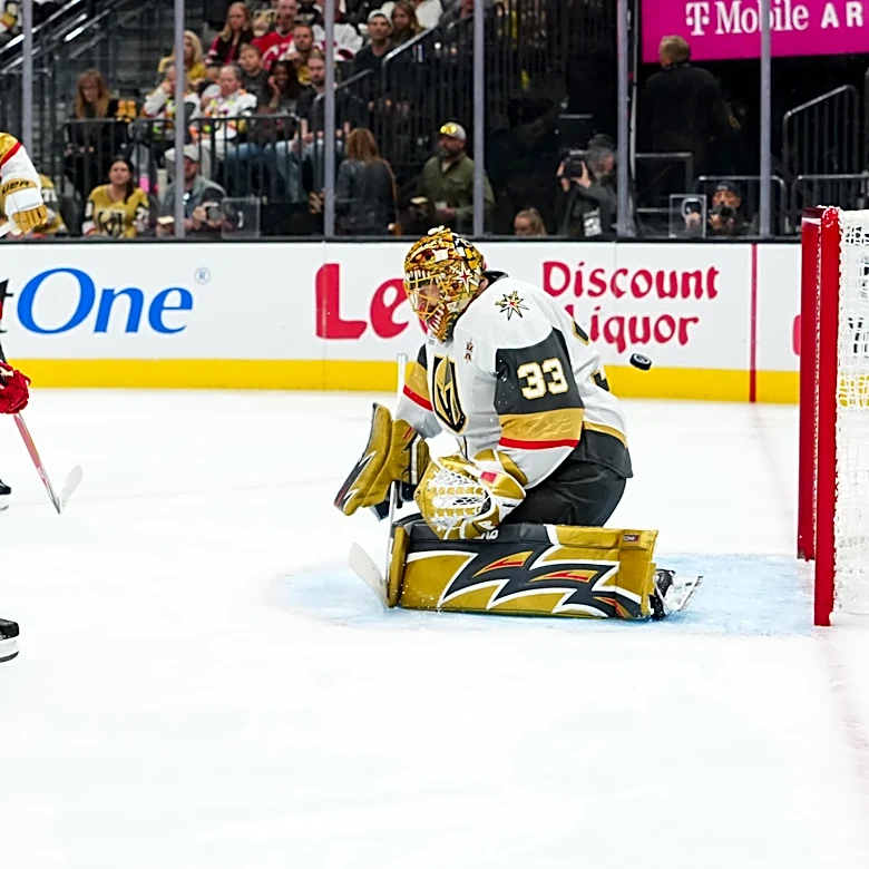 Devils Dominate Final 40 Minutes with Flashy Goals and Steady Defense, Beating Golden Knights 5-2