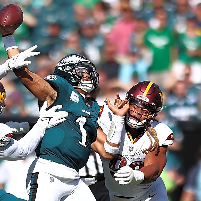 Ahead of Eagles SNF game, Commanders fans split on trade deadline strategy