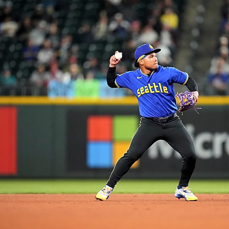 Mariners News: Michael Arroyo, John Olerud, and Kaima Taira