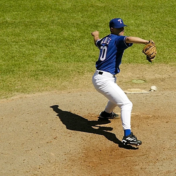 Astros hire former Rangers as g.m.