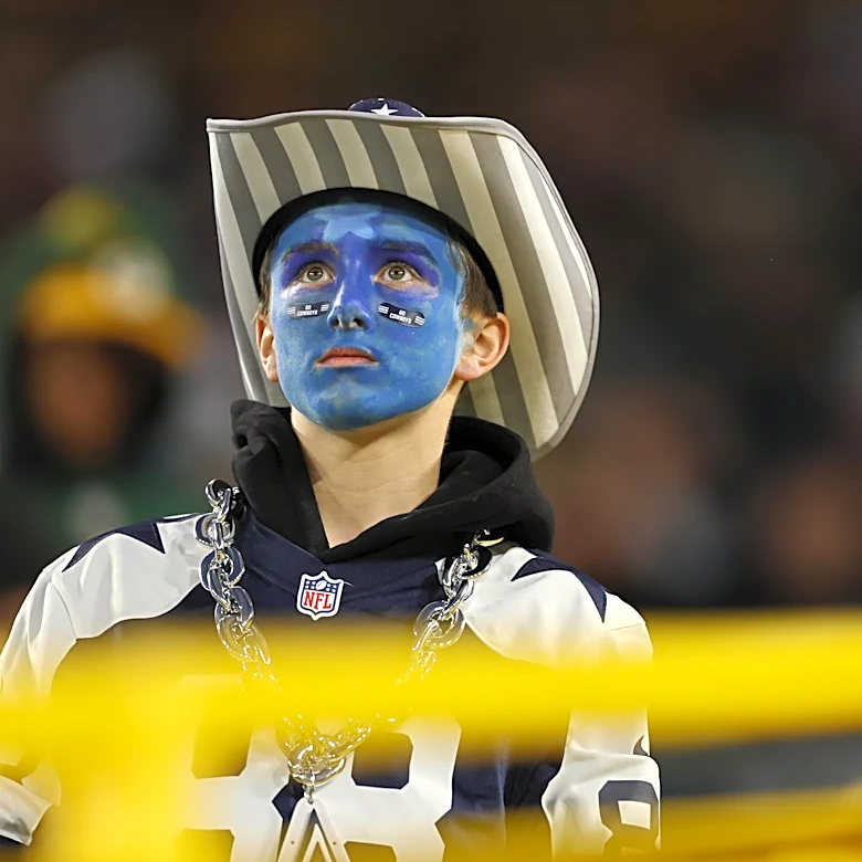 Cowboys fans decide if the team will finally beat the Cardinals
