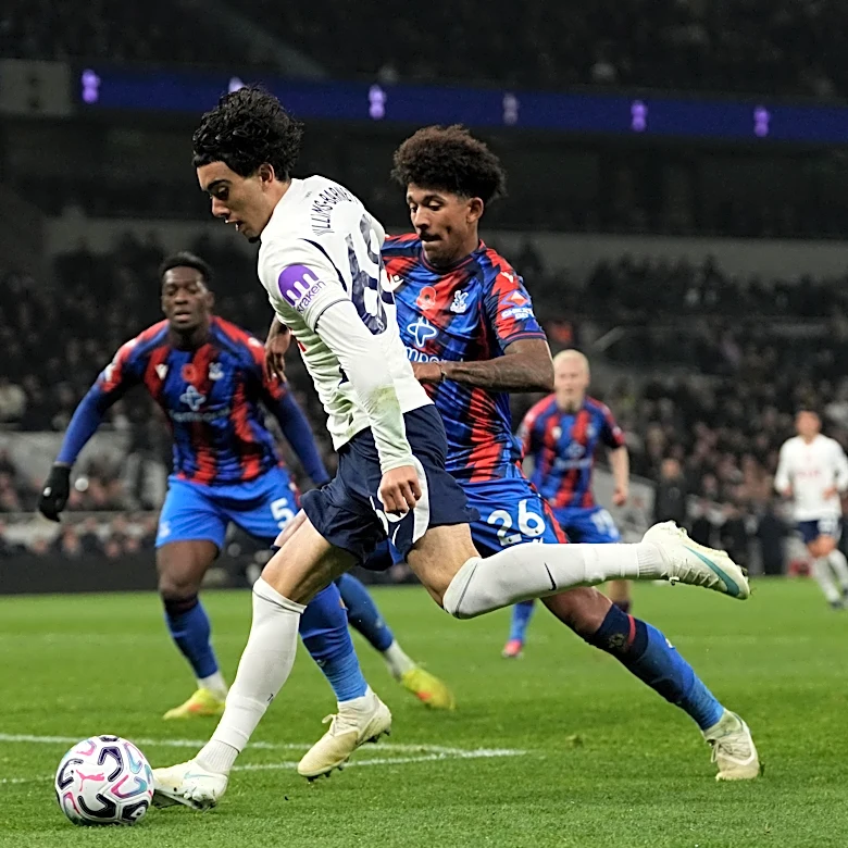 Tottenham 2-0 Crystal Palace: Spurs roar to third straight win over 10-man Palace