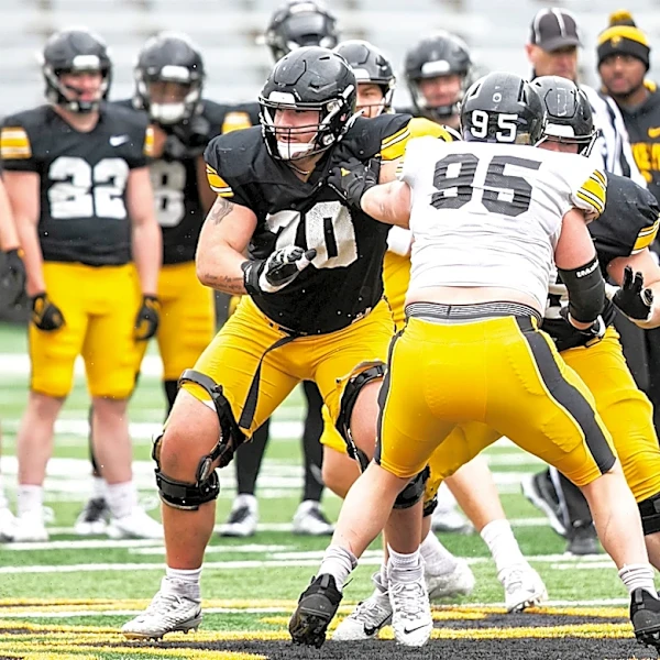 Seahawks G Beau Stephens opens rookie season in prime roster standing