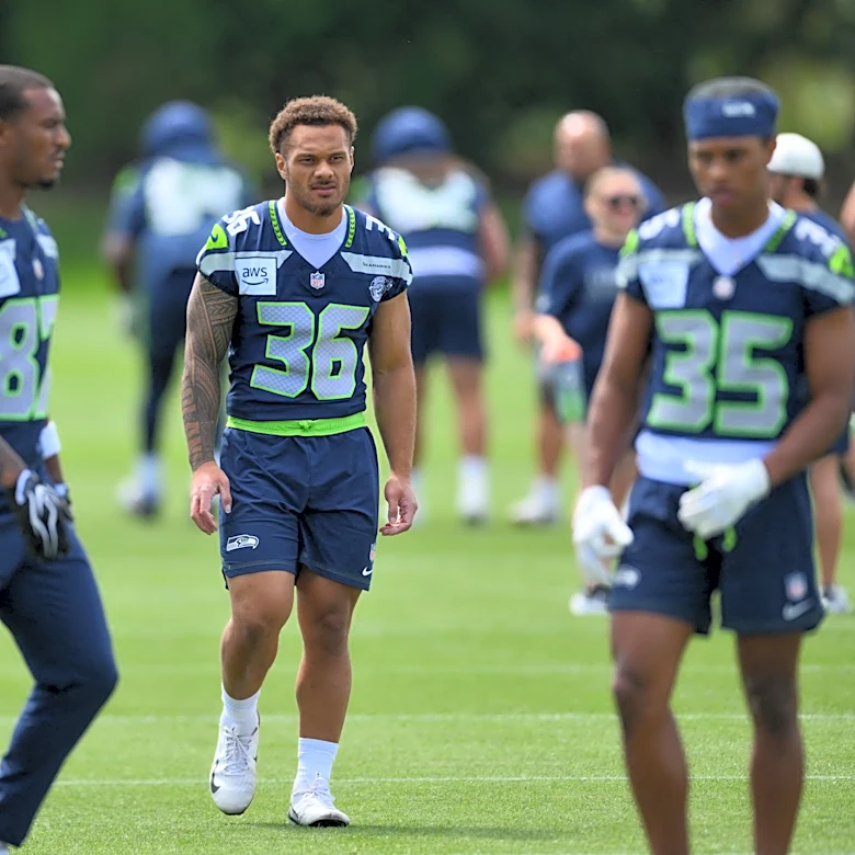 Will Seahawks RB Jadarian Price lose carries to George Holani in 2026?