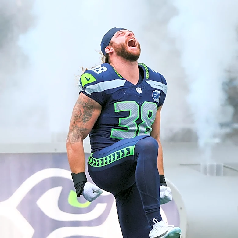 Fullbacks are back—and Seahawks Brady Russell is leading the way
