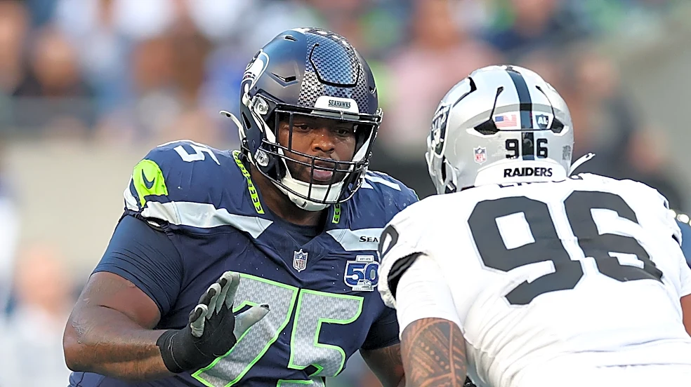 Seahawks starting RG returns to practice