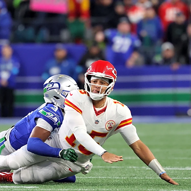 Seahawks’ young star safety delivered three brilliant plays in Week 7