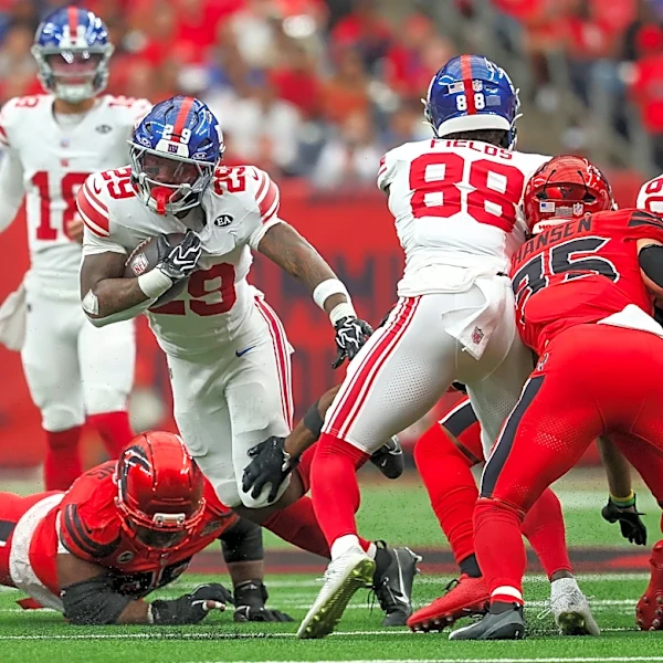 Seahawks may benefit from pursuing trade for Giants star RB