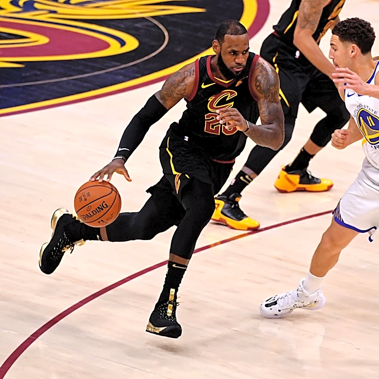 Klay Thompson gives his high praise to Sixers star LeBron James